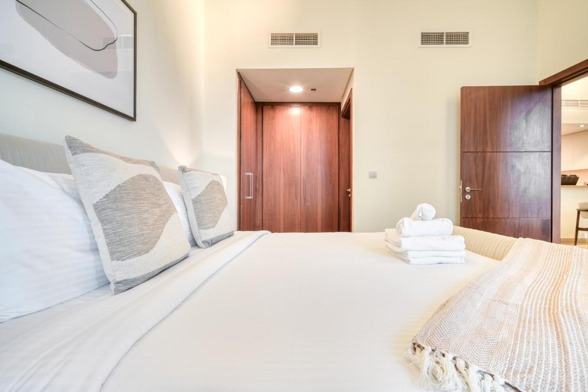 Burj Vista, Downtown Dubai - Burj Khalifa View - Mint Stay Exterior photo